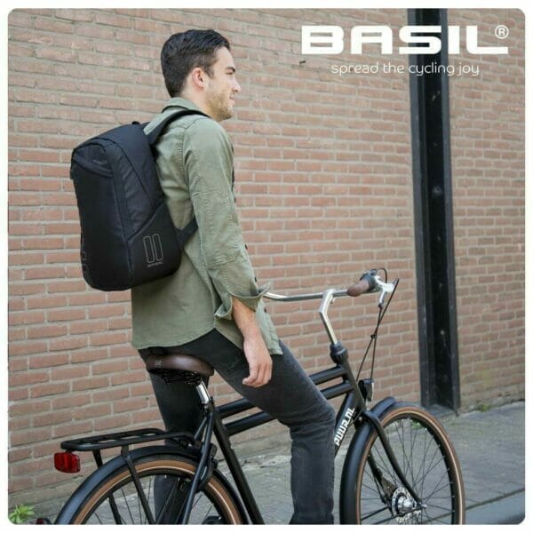 Basil Flex – fietsrugzak – 17 liter – zwart Fietszakken en Manden